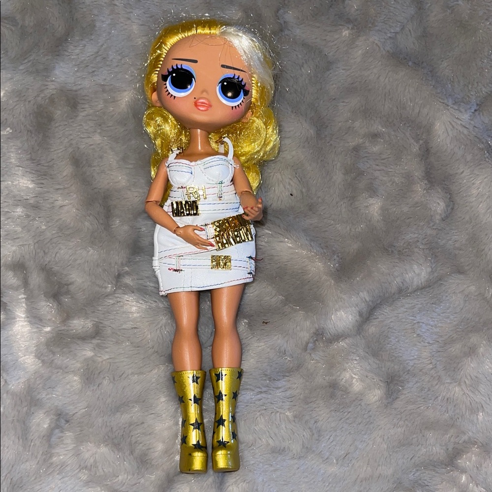 LOL Surprise OMG Fashion Doll - Blonde Hair, Mix & Match Outfit